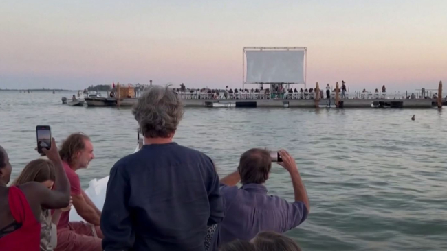 Venedik sularında film keyfi